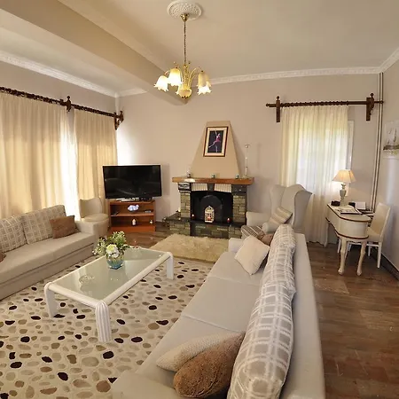 Tango Villa Palaiokastritsa